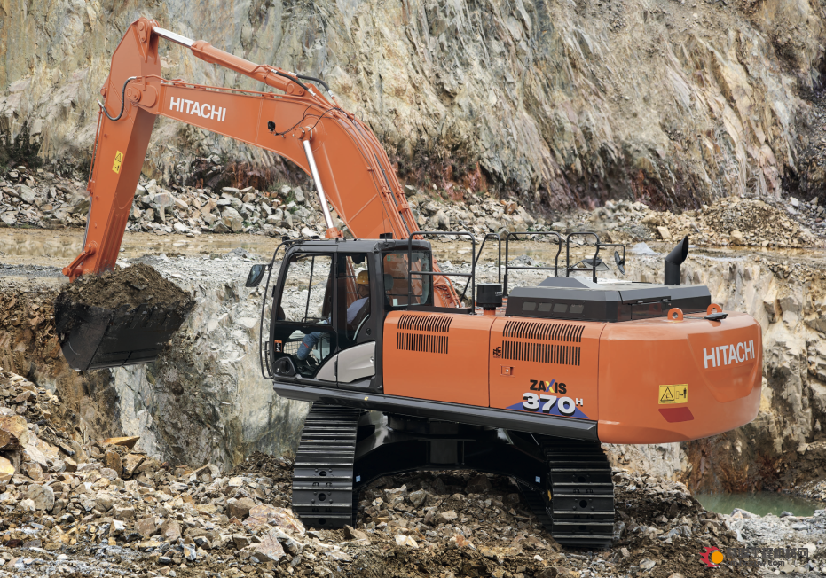 旭日48 日立建机ZX370H-6A｜“斜杠挖机“，实力不止一面